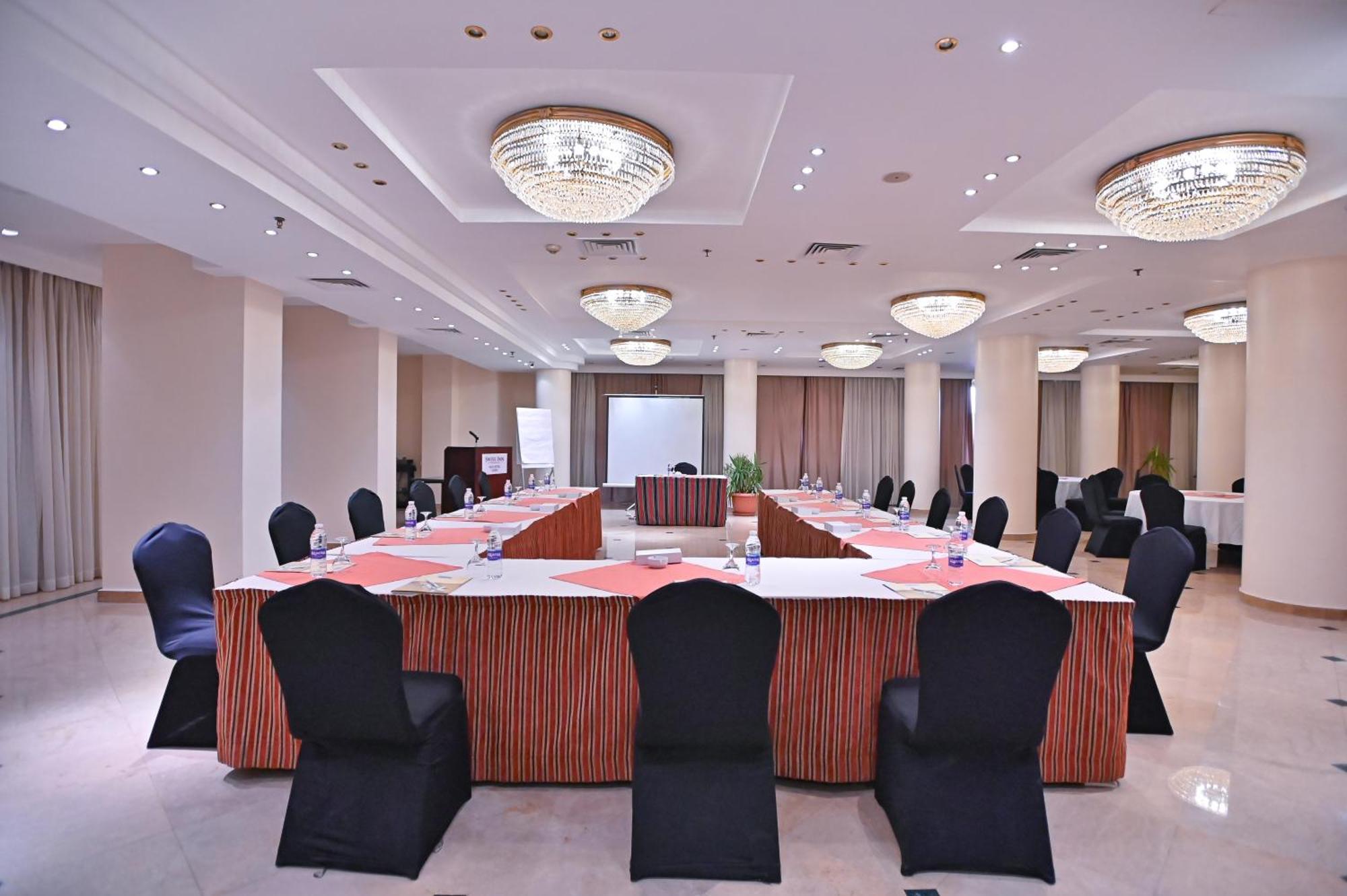 Swiss Inn Nile Hotel Giza Buitenkant foto