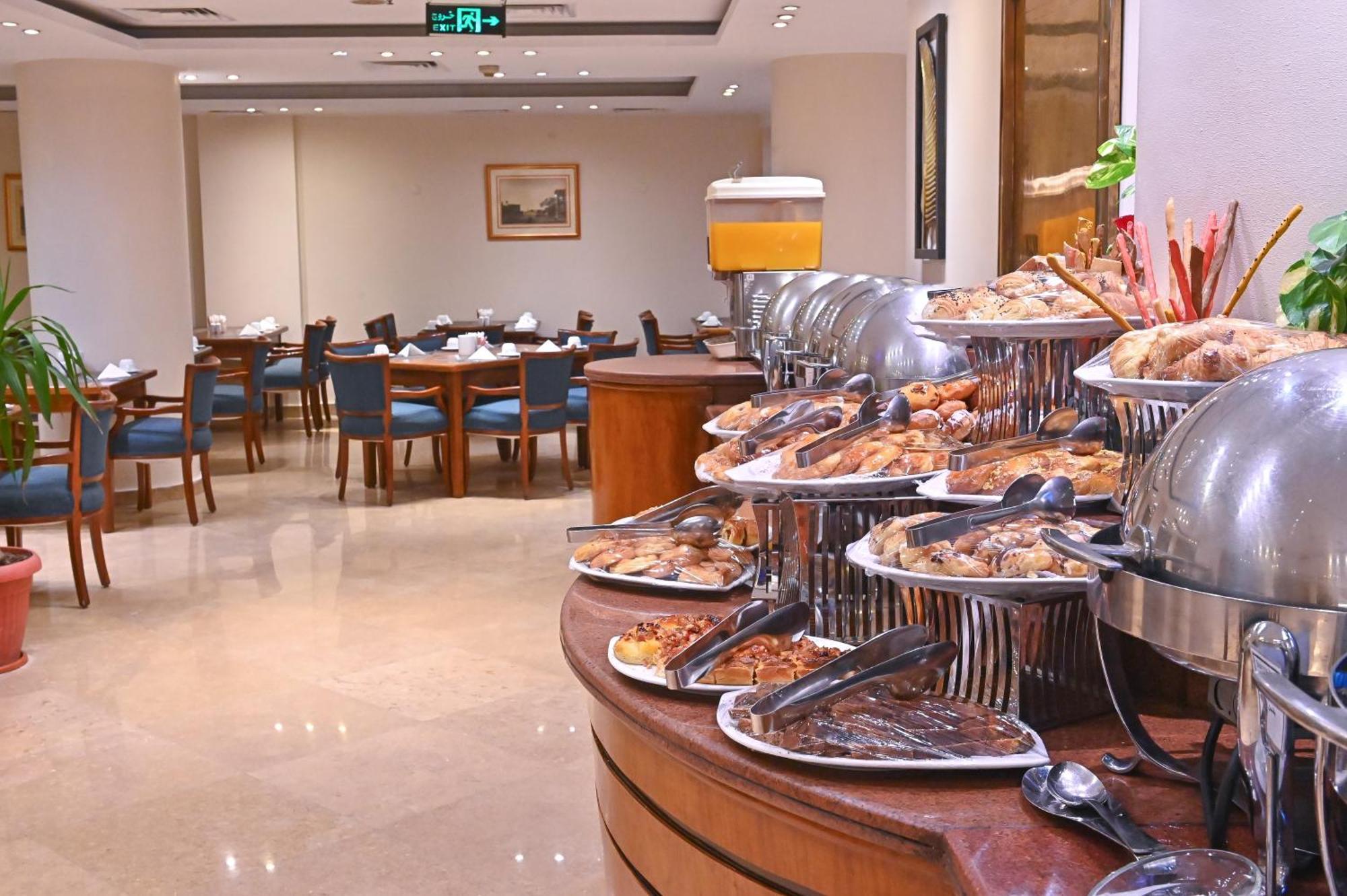 Swiss Inn Nile Hotel Giza Buitenkant foto