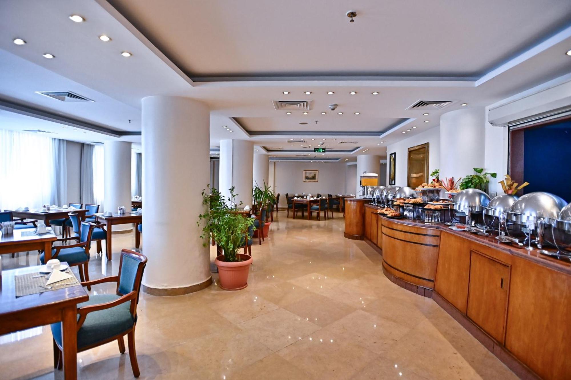 Swiss Inn Nile Hotel Giza Buitenkant foto