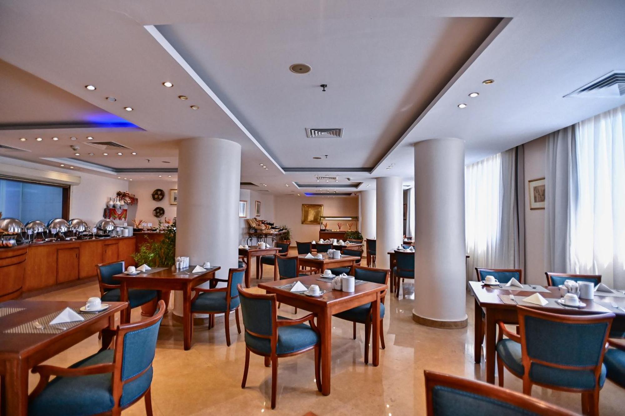 Swiss Inn Nile Hotel Giza Buitenkant foto